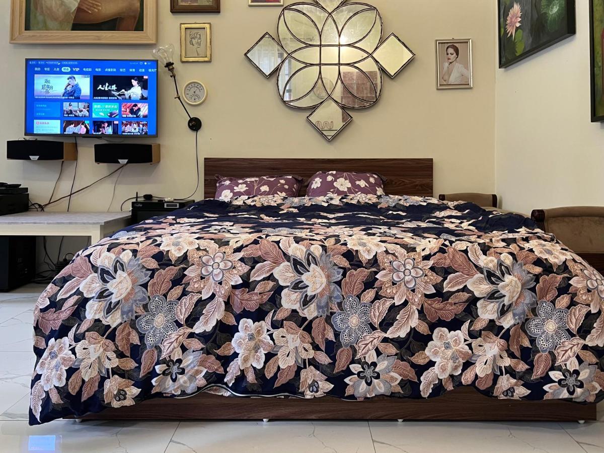 The First Ba Trieu Ha Noi Bed & Breakfast Ханой Екстериор снимка